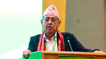 विद्युत् व्यापार र वितरणमा निजी क्षेत्रलाई खुला गर्नुपर्छ: पूर्वअध्यक्ष आचार्य