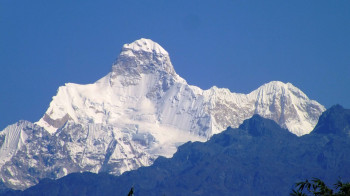 तीन अमेरिकीद्वारा कुम्भकर्ण हिमाल आरोहण