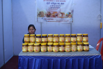 भृकुटीमण्डपमा देशैभरको मह, भीर मौरीको मह पनि पाइने