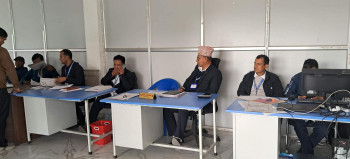 प्रतिनिधिसभा निर्वाचनः १६५ वटै क्षेत्रमा उम्मेदवारी दर्ता सुरु, लाइन लागे उम्मेदवार