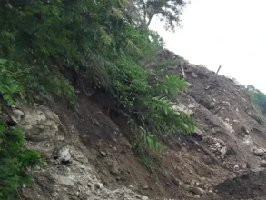पहिरोमा पुरिएर एकको मृत्यु, एक जना बेपत्ता