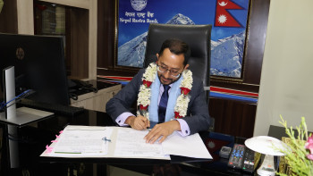 नवनियुक्त डेपुटी गभर्नर पण्डितले लिए शपथ र पदबहाली