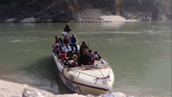जलयात्राले हतुवागढीसँग तराईको दूरी छोटियो, चार घन्टामा पुगिने चतरा अब २० मिनेटमै
