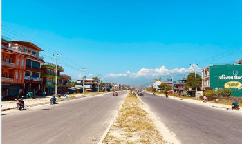 अब पोखरा–मुग्लिन सडकमा सरर‍‍‍...
