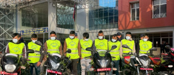 काठमाडौंमा कान नै लुछेर गहना लुटपाट गर्ने १० जना लुटेरा पक्राउ