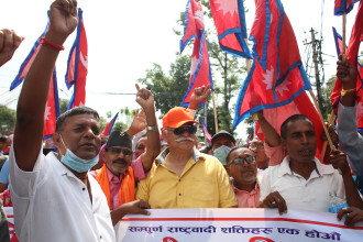 कमल थापालाई भेट्न गएका सांसद दिपक सिंह बाहिर निस्कन पाएनन्  