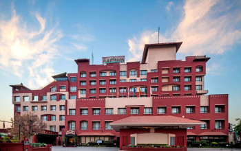 ओरियन्टल होटलको कारोबार १४६.९० प्रतिशतले बढ्यो, कर्जा रेटिङमा ‘नेगेटिभ इम्प्लिकेशन्ससहितको वाच’