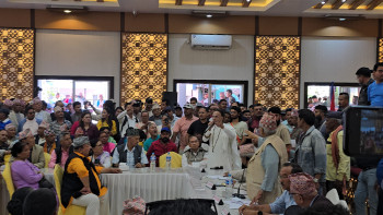 ‘बुढाहरूबाट केही हुँदैन’ भन्दै राजावादीको बैठक स्थगित, कमल थापा बोल्दाबोल्दै रोकिए