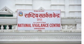 जनप्रतिनिधि र राष्ट्रसेवक मान्दैनन् कानुन, ७ लाख ७५ हजारमध्ये साढे पाँच हजारले बुझाएनन् सम्पत्ति विवरण