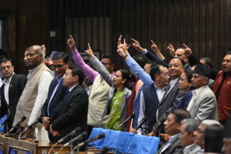 विपक्षीको अडान कायमै, सूचना टाँसेर बुधबार बोलाइयो संसद् बैठक 