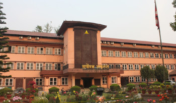 सर्वोच्चका तीन न्यायाधीशलाई राजीनामासहित महाअभियोगको धम्की
