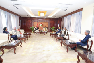 बालुवाटारमा सत्ता गठबन्धन दलको बैठक, बजेट पारित गर्ने विषयमा छलफल
