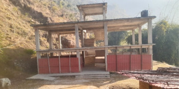 बजेट अभावमा विद्यालय भवन निर्माण अधुरो