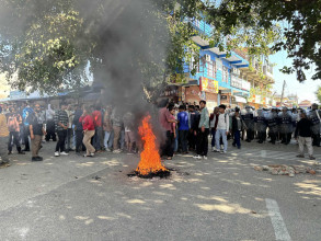 सिमरामा कर्फ्यु आदेशपछि एमाले नेता काठमाडौं विमानस्थलमै रोकिए