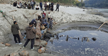 त्रिशूलीमा पुरिएको गणपति बसभित्र मानव कंकाल भेटियो, यात्रुको हुन सक्ने आशंका