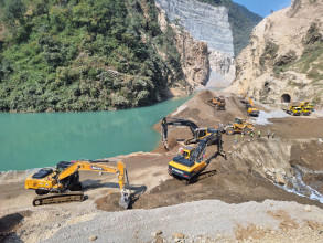 १४० मेगावाट क्षमताको तनहुँ जलविद्युत् आयोजनाको मुख्य बाँध धमाधम निर्माण हुँदै
