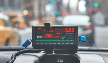 प्रविधिको प्रभावः ओझेलमा ट्याक्सी मिटर, घुमाउलान् भन्नेमा छैन डर