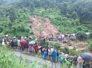 तनहुँ पहिरोमा पुरिएका तीन जनाको शव फेला