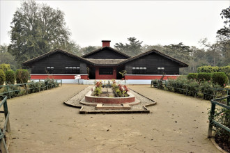 टीकापुर वृहत् उद्यानमा दुई दिनमै साढे पाँच लाख दस्तुर संकलन, तिहारपछि पर्यटकको घुइँचो