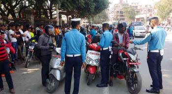 ट्राफिक प्रहरीद्वारा एकैदिन १०१ सवारी चालकलाई कारबाही