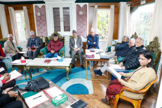 एमाले सचिवालय बैठक सुरु, संसद् पुनःस्थापना माग्दै सडक प्रदर्शन गर्ने