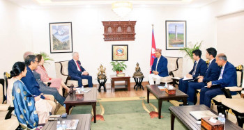 परराष्ट्रमन्त्री खनालसँग अमेरिकी सहायक विदेशमन्त्री कपुरको भेट, लगानी क्षेत्रमा सहकार्य विस्तारबारे चर्चा