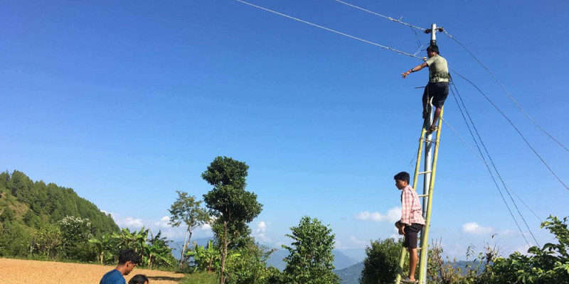 भुल्केका १०७  घरमा विद्युत् जडान