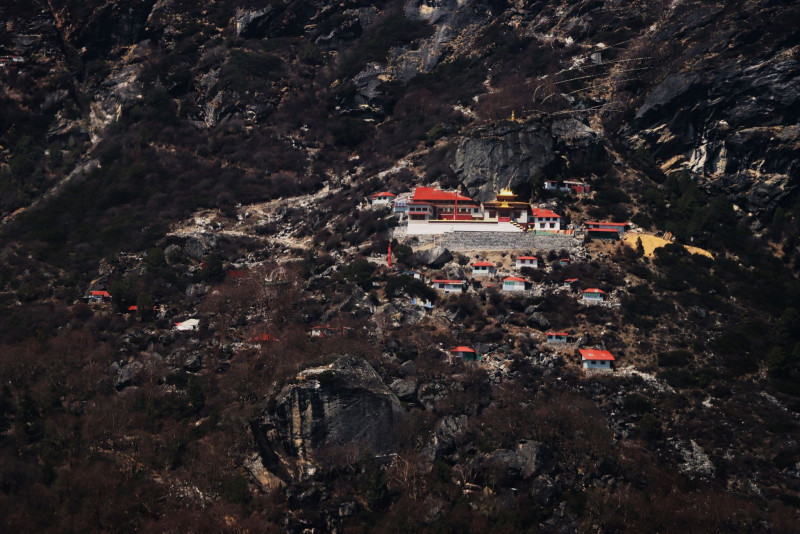 ध्यान केन्द्रले ख्याति कमाउँदै लाप्ची (तस्बिरहरू)