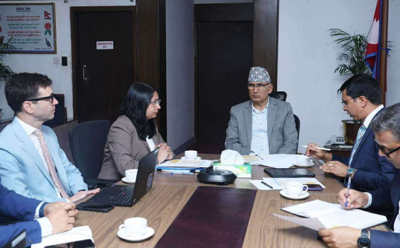 अर्थमन्त्री पौडेल र आईएमएफ मिसन प्रमुखबीच भेटवार्ता
