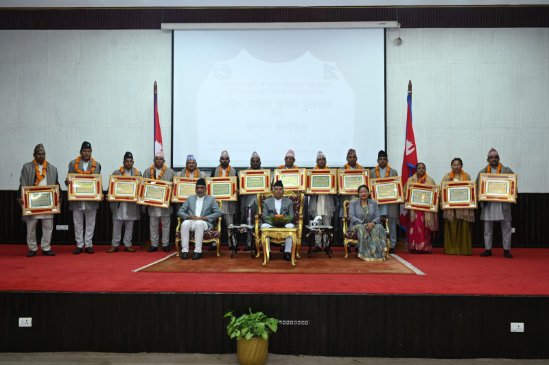 देशभरका १४ जना राष्ट्रिय उत्कृष्ट कृषकले पाए जनही २ लाख पुरस्कार