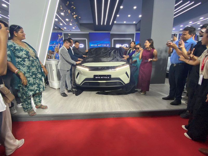 अटो शोमा २० लाखदेखि सवा दुई करोडसम्मका गाडी, बजेट फ्रेण्डलीमा लाग्दै भिड