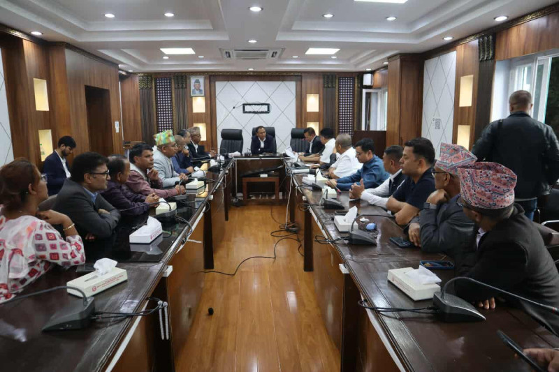 बजार छैन भनेर बिजुली उत्पादन रोक्नु हुँदैन, नत्र १० वर्षपछि ठूलो समस्या आउँछः ऊर्जामन्त्री घिसिङ