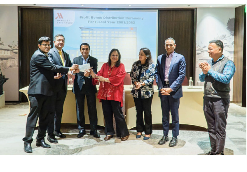 एभरेस्ट हस्पिटालिटी र फेयरफिल्ड बाई मेरियट काठमाडौंद्वारा बोनस वितरण