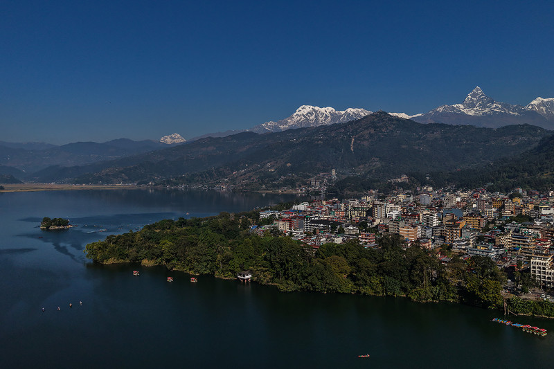 पोखरा सहरबाट देखिने माछापुच्छ्रे र अन्नपूर्ण हिमालको सुन्दर दृश्य (तस्बिरहरु)