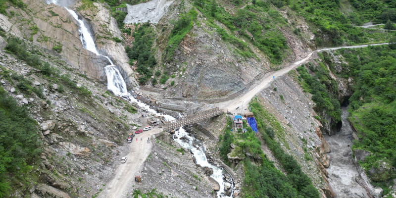 निर्माणाधीन कोबाङ-मसोम सडक आठ वर्षदेखि अलपत्र