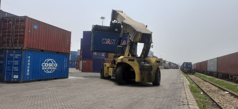 वीरगञ्ज हुँदै सवा पाँच खर्बको सामान आयात