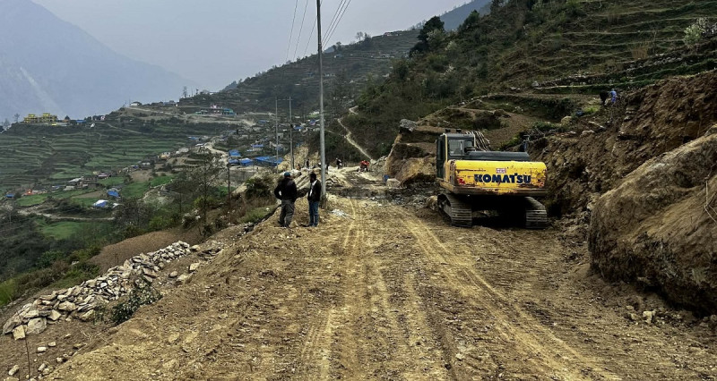 बेनी–ढोरपाटन–तकसेरा जोड्ने सडकमा गाडी चल्न थाले