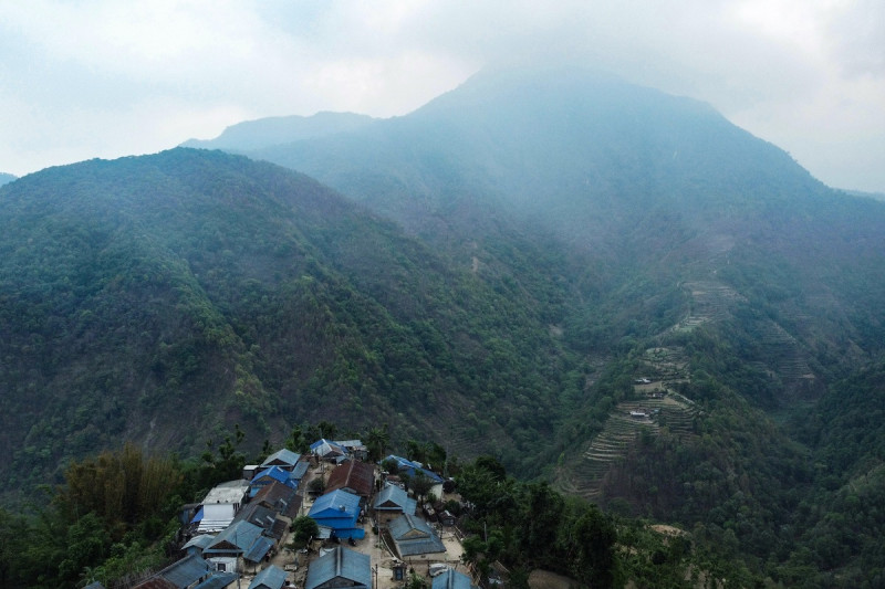 महाभारत डाँडामै लुकेको चुलीबोझा मगर होमस्टेमा भरिभराउ पर्यटक (फोटो फिचर)
