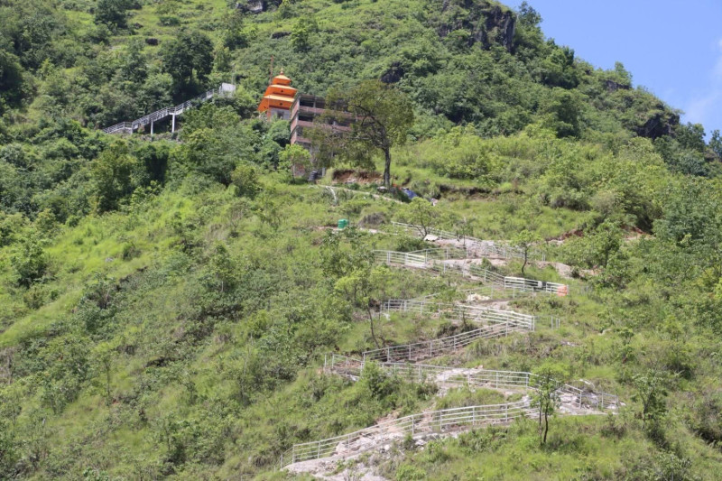 पर्यटकीयस्थल केदारनाथसम्म पुग्न पदमार्ग निर्माण