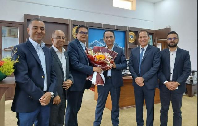 गभर्नर पौडेललाई परिसंघको टोलीले दिए बधाई