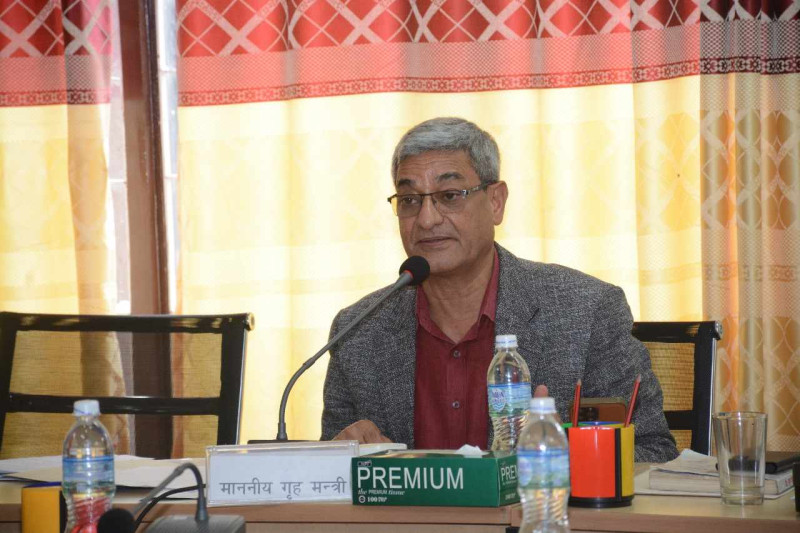 सरकार दिगो शान्ति, सुशासन र आर्थिक समृद्धिको यात्रामा छ- गृहमन्त्री