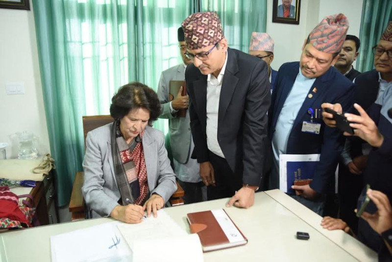 सरकारी अस्पतालको सेवा गुणस्तरीय र भरपर्दोः स्वास्थ्यमन्त्री गौतम