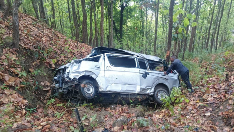  ईभी भ्यान दुर्घटनाको मुख्य कारण चालकको लापरवाही, कडाइ गर्दै प्रहरी