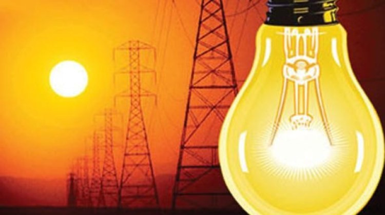 सडक विस्तारले वीरगञ्जको विद्युत् अवरुद्ध