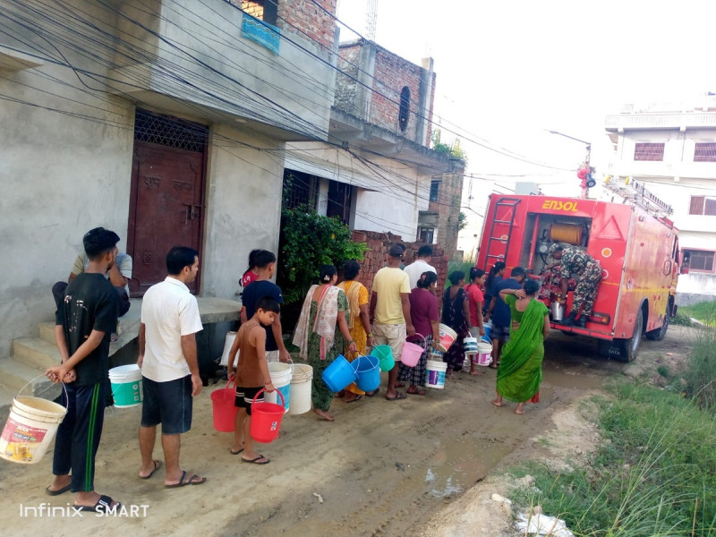 पर्सामा खानेपानी हाहाकार, सेनाद्वारा वीरगञ्जसहितका क्षेत्रमा दैनिक एक लाख लिटर वितरण