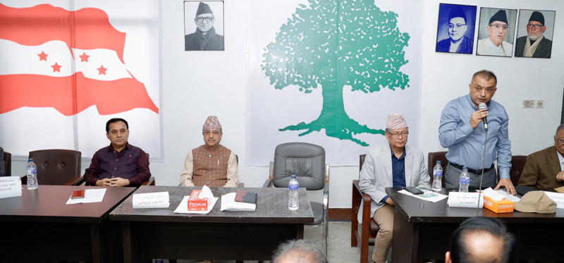 कांग्रेस केन्द्रीय समिति बैठक बस्दै, महाधिवेशन विवादले धकेलिँदै सहमति