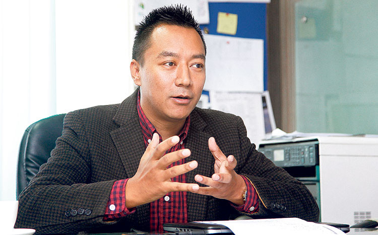 कामना सेवा विकास बैंकको सिइओ दिनेश थकालीले आइतबारदेखि सम्हाले कार्यभार 