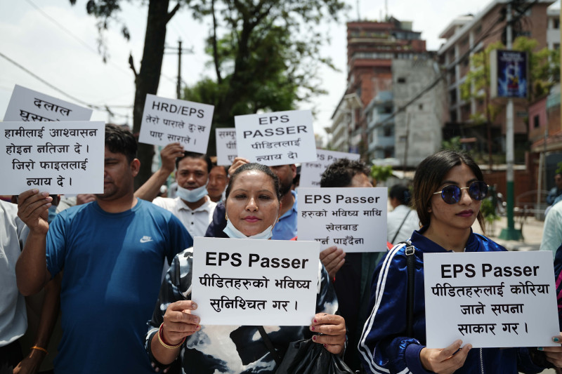 माइतीघरमा कोरिया रोजगारी माग्दै प्रदर्शन (तस्बिरहरु)