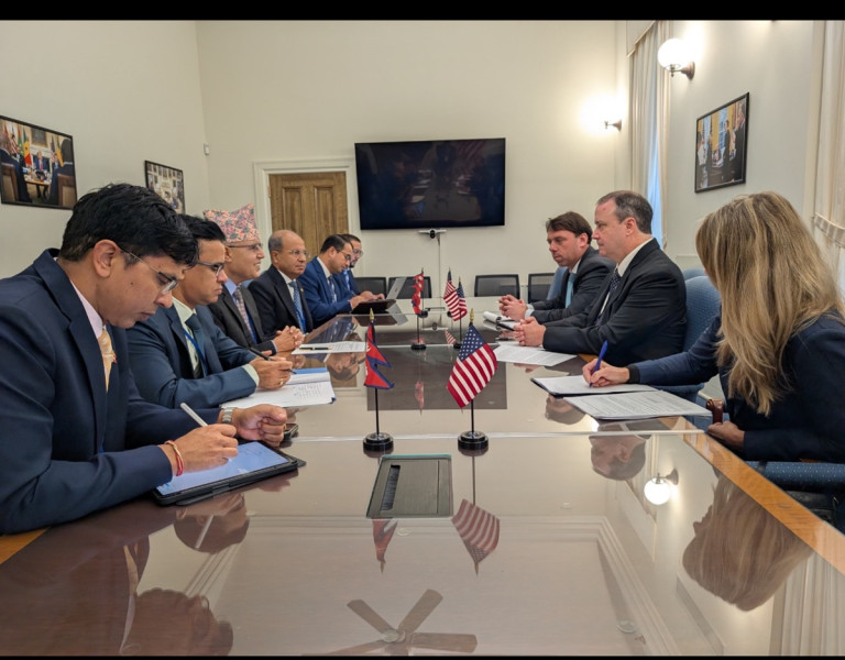 अमेरिकामा अर्थमन्त्री खनालको बाक्लो भेटघाट, आर्थिक सहयोग मागदेखि कर नीतिसम्म छलफल