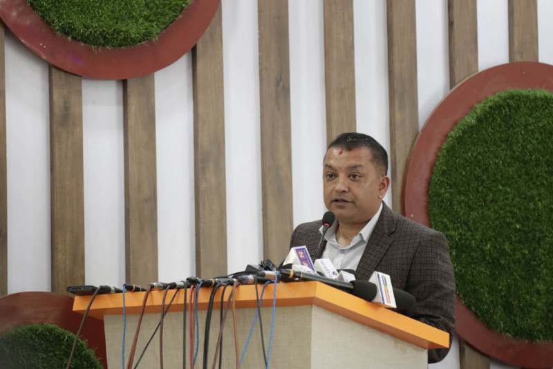 अर्थतन्त्रलाई ज्वरो आएको छ, निको पार्ने जिम्मा प्रधानमन्त्रीले लिनुपर्छ : गगन थापा